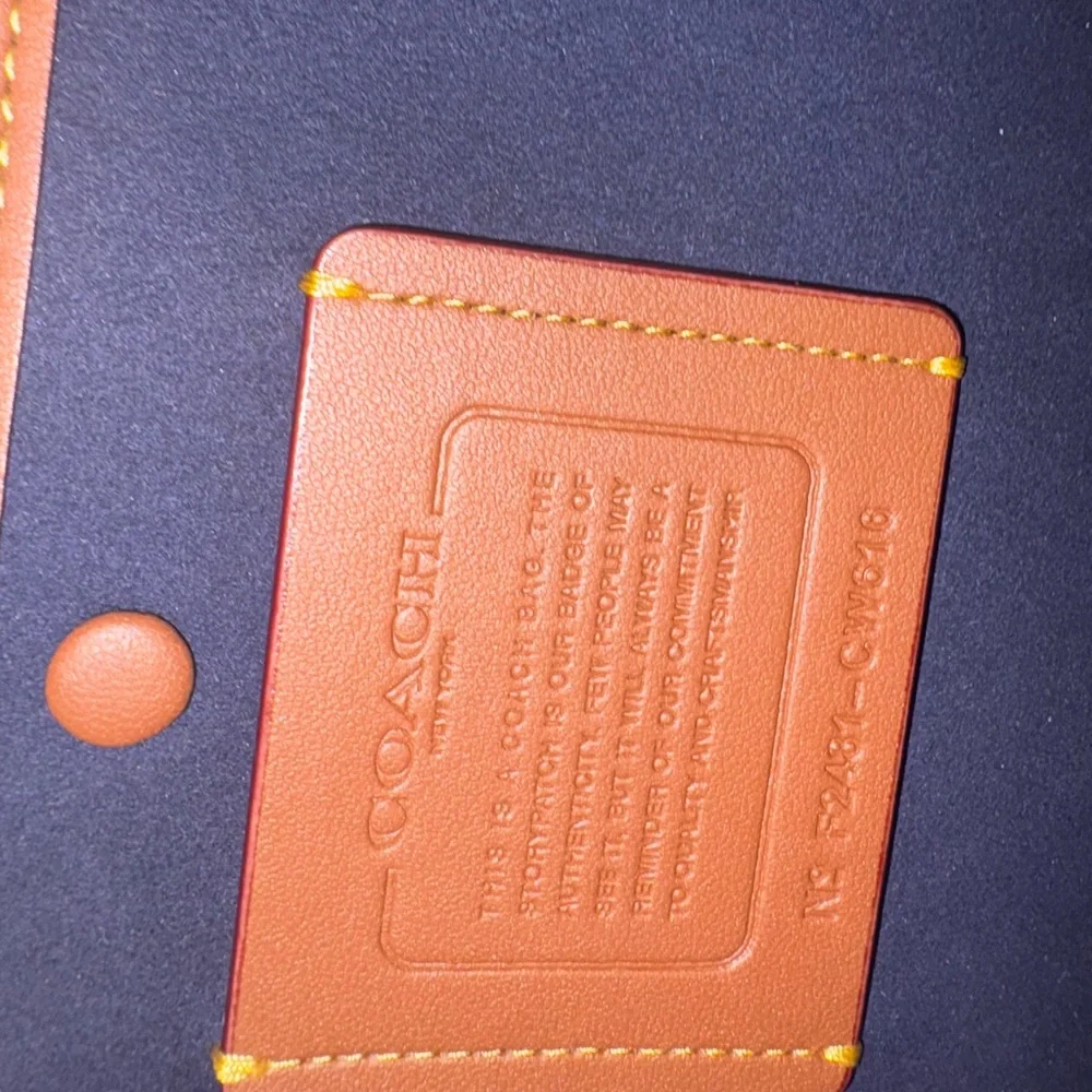 Coach  Empire 40 Carryall bag in Navy - Picture 12 of 14